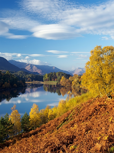 seasonal allure loch ness during autumn