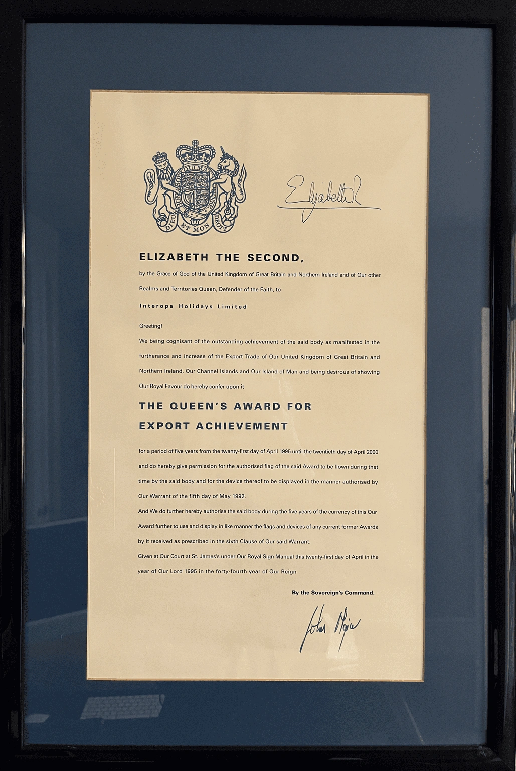 Certificado del Queen's Award y hito de lanzamiento que destaca los logros de Interopa Sport.