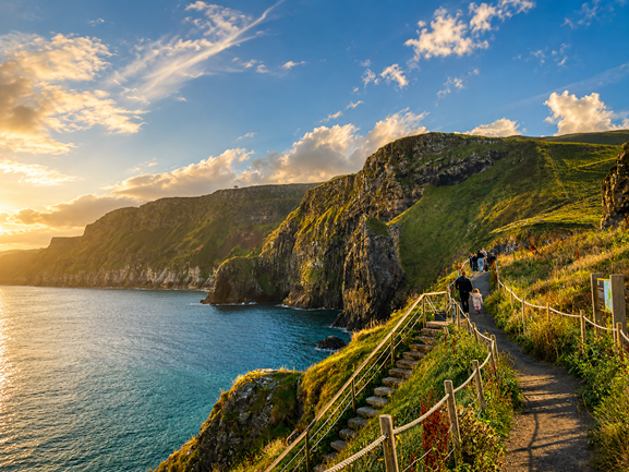 carrick-a-rede-rope-bridge-northern-ireland