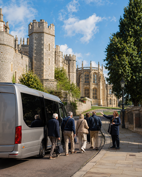 A group coach arriving in Windsor ahead of a Castle visit