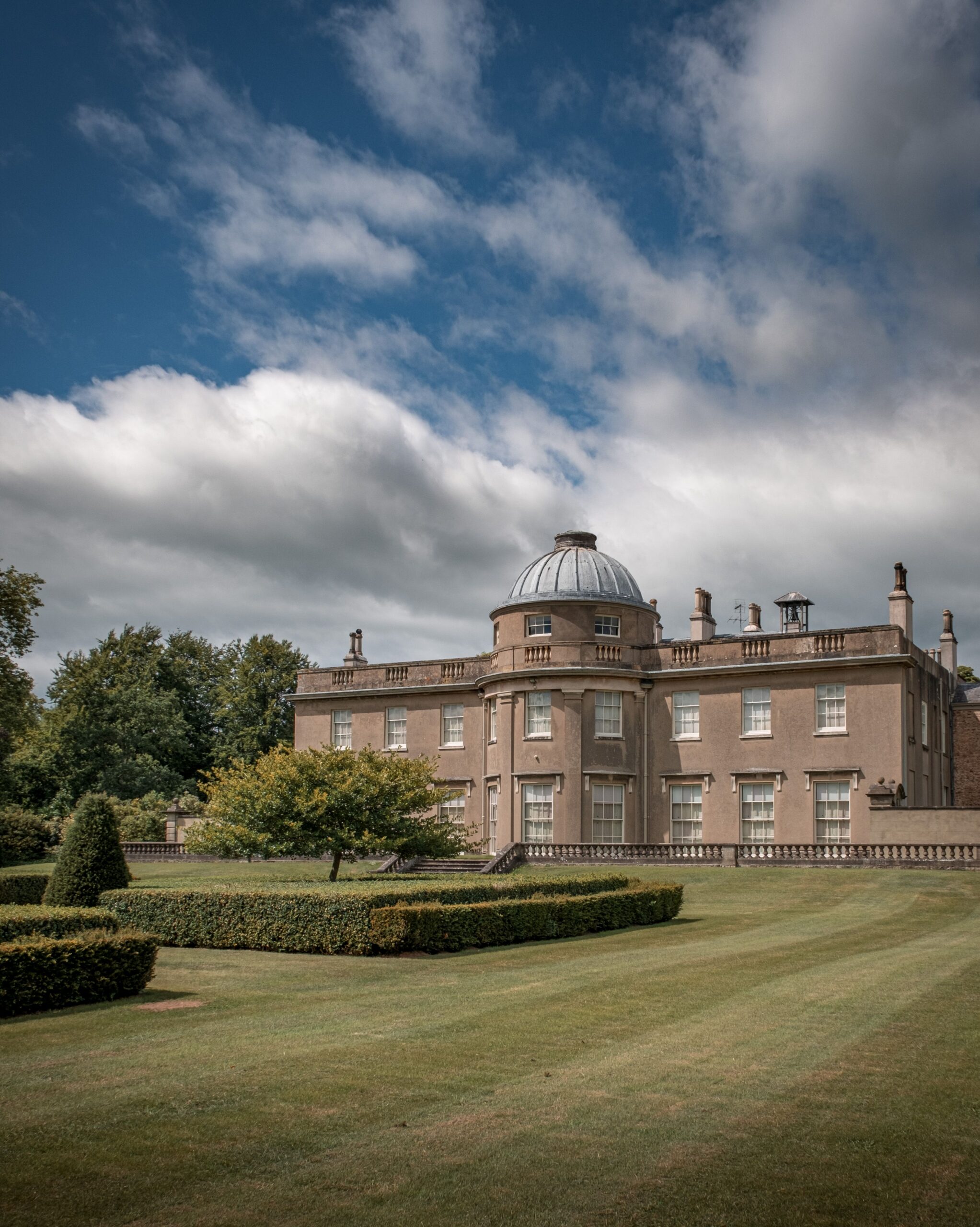 formal English gardens